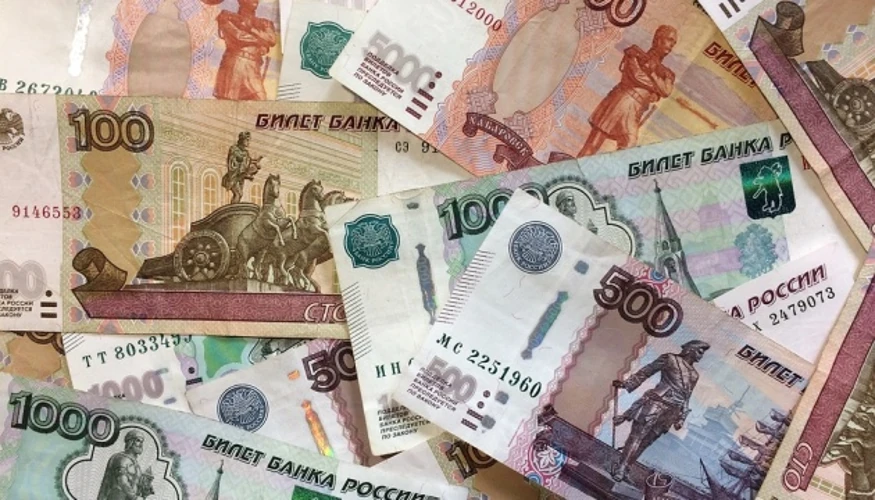 Відтік капіталу з РФ: 600 млрд руб. за 18 місяців — ключові цифри СЗРУ