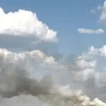 Пошкоджений вибуховою хвилею магазин поруч з об'єктом критичної інфраструктури у Дніпрі