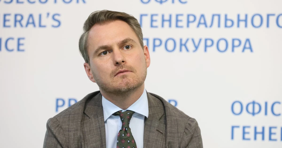 Указ № 905/2026 про відсторонення Кравченка: правова підстава і контекст
