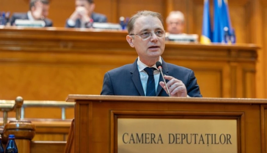 Парламент Румунії затвердив уряд Луки Нікулеску і завершив політичну кризу